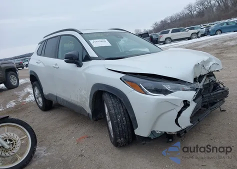 2022 Toyota Corolla Cross Le from USA, damaged, VIN 7MUBAAAG1NV016340